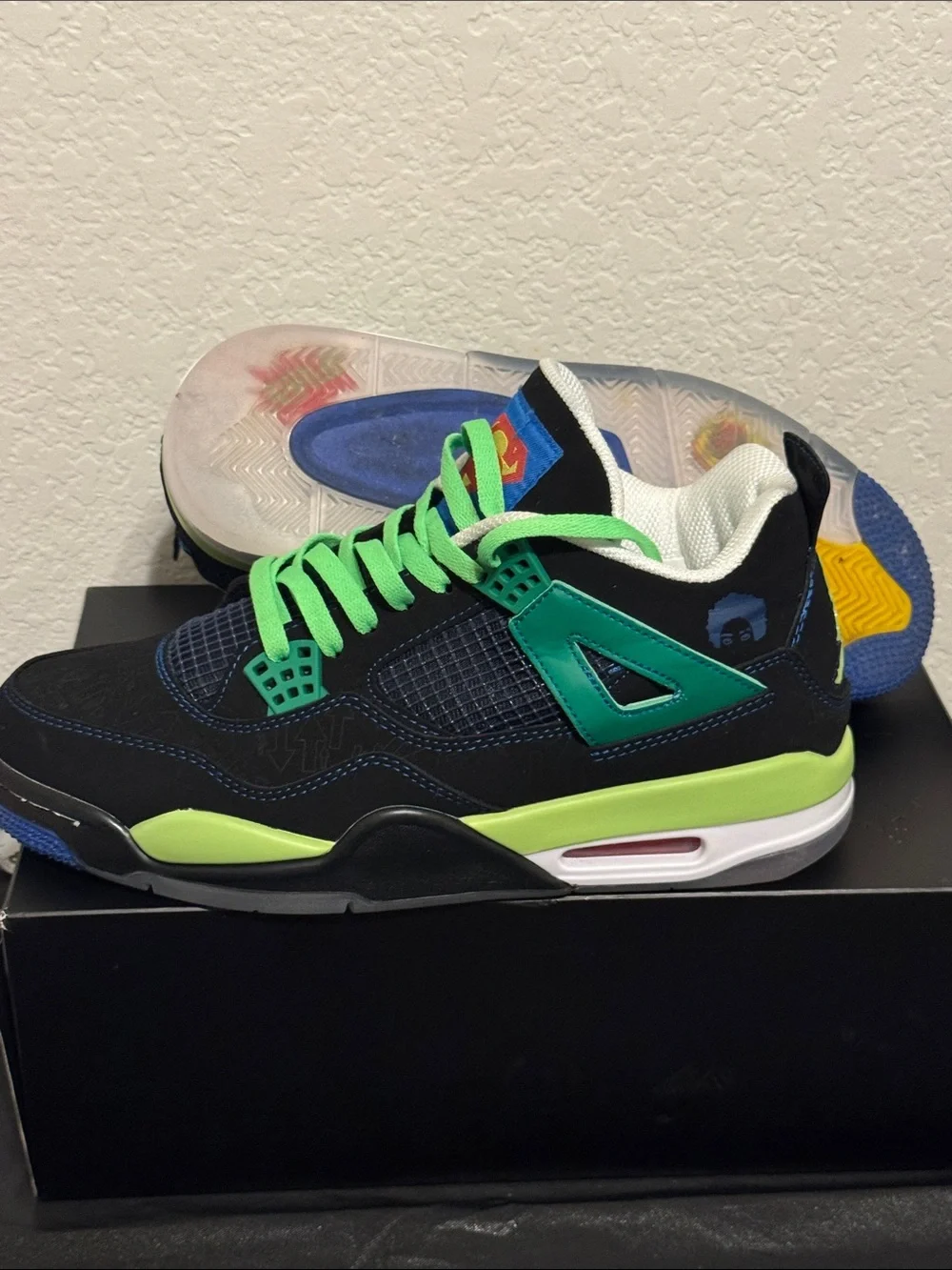 Men's Black and Green Athletic Sneakers with Neon Accents